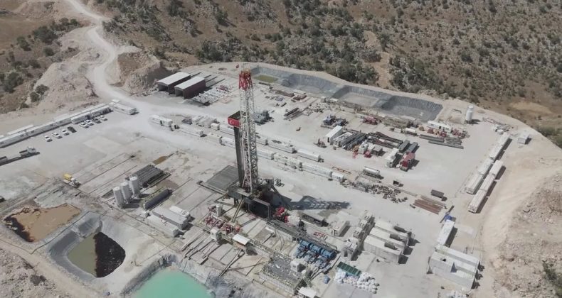 Yerli ve Milli Sondaj Kuleleri Göreve Başladı!