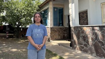 YKS T&uuml;rkiye 328'incisi, Muş 1'incisi Reyhan &Ouml;zcan, Ko&ccedil; &Uuml;niversitesi'ni Tam Burslu Kazandı