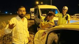0.03 Promil Fazla Alkolden Ehliyetine El Konuldu: Sürücü Polise İtiraz Etti ve Gazeteciye Tepki Gösterdi!