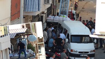 310 Kilogram Ağırlığındaki Cansız Beden Evden B&ouml;yle &Ccedil;ıkarıldı