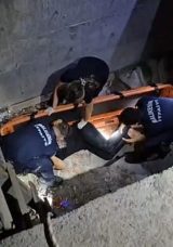 35 Yaşındaki Kadın İnşaatta Merdiven Boşluğuna D&uuml;şt&uuml;: Kurtarma Ekipleri İş Başında!