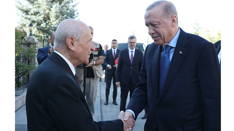Görüşmenin ardından Erdoğan Bahçeli'yi uğurladı