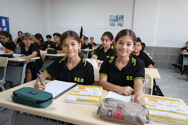 Derin ve Deniz Testecili İkizi