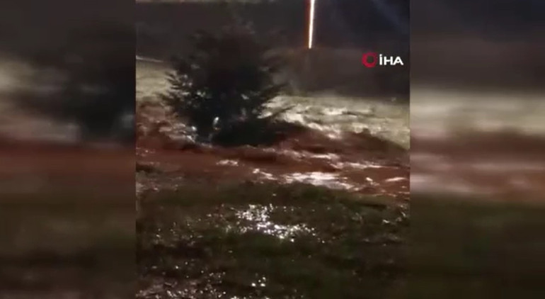 Rize Sel Manzarası