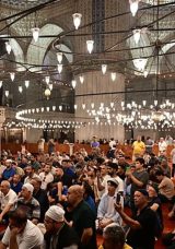 81 İlde Eller Semaya Kalktı! Mevlit Kandili Dualarla İdrak Edildi