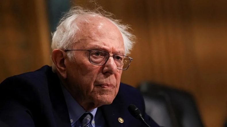 ABD'li Senatör Sanders: İsrail, Gazze'de Soykırım Yapıyor