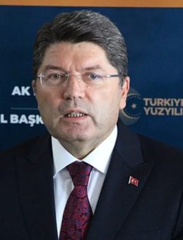 Adalet Bakanı Tunç, idam edilişlerinin 64. yılında Menderes, Zorlu ve Polatkan'ı andı