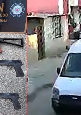 Adana'da 'Dur' İhtarına Uymayan S&uuml;r&uuml;c&uuml; Ka&ccedil;arken 1 &Ccedil;ocuğa ve 5 Araca &Ccedil;arptı
