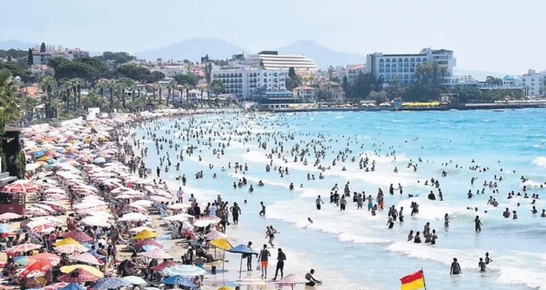 Antalya'ya 8 Ayda 12 Milyon Turist Geldi