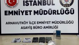 Arnavutköy Polisi'nden 'Torbacı' Operasyonu! 4 Şahıs Tutuklandı