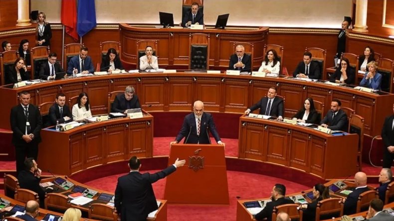 Arnavutluk'ta 130 Gün Sonra Hükümet Kuruldu! Yapay Zeka Bakanı Diella İle Gözler Üzerinde
