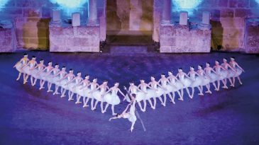 Aspendos&rsquo;ta &lsquo;Kuğu G&ouml;l&uuml;&rsquo; Gecesi