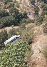 Aydın'da Minib&uuml;s U&ccedil;uruma Yuvarlandı: 4'&uuml; &Ouml;ğrenci, 5 Yaralı!