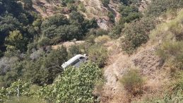 Aydın'da Minibüs Uçuruma Yuvarlandı: 4'ü Öğrenci, 5 Yaralı!