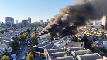 Bağcılar İSTO&Ccedil;'ta Yangın Felaketi: 17 İş Yeri Etkilendi