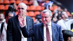 Bakan Bak'tan, A Milli Erkek Basketbol Takımı için tebrik mesajı!