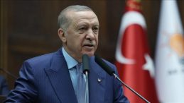 Başkan Erdoğan'ın "Terörsüz Türkiye" Mektubu Van'daki Şehit Ailesine Ulaştı