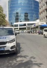 Boşanma Aşamasındaki Eşini Pompalı T&uuml;fekle Yaraladı: Ka&ccedil;an Ş&uuml;pheli Koca G&ouml;zaltına Alındı