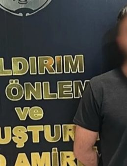 Bursa'da Kahvehanede Yakalanan Şahıs, Tuvalete Attığı Uyuşturucu ile Ele Geçirildi!