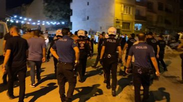 Bursa'da Polis, Aranan Şahıs İ&ccedil;in D&uuml;ğ&uuml;n Baskını D&uuml;zenledi