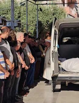 Cenazesi Vinçle İndirildi! Tabuta Sığmadı: 300 Kiloluk Barış Gözyaşlarıyla Uğurlandı