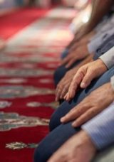 Cuma Namazı Hangi Saatte Kılınacak? 5 Eyl&uuml;l 2025 Diyanet'in İl İl Ezan Vakitleri