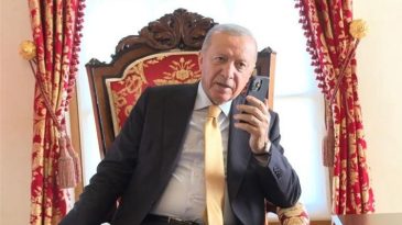 Cumhurbaşkanı Erdoğan, 18 yıl &ouml;nce şehit olan Piyade Er Yılmaz'ın ailesiyle telefonda g&ouml;r&uuml;şt&uuml;