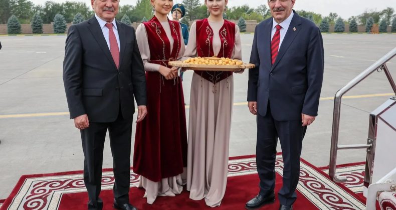 Cumhurbaşkanı Yardımcısı Cevdet Yılmaz, Kırgızistan’da