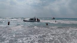 Denize Giren İki Kardeşten Biri Boğularak Hayatını Kaybetti