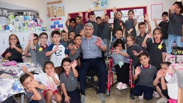 Depremin Yaralarını Birlikte Sarıyorlar