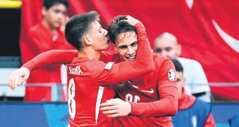 Devler sahnede!