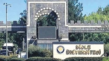 Dicle &Uuml;niversitesi&rsquo;nde İlk Ders Gazze
