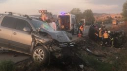 Feci Kaza: Eski Belediye Başkanı Hayatını Kaybetti, Eşi Yaralandı
