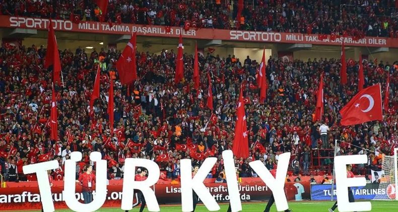 Futbol, Basketbol ve Voleybolda Milli Coşku