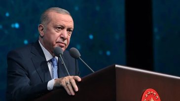 Gazze&rsquo;de Kıyıma Seyirci Kalamayız