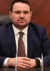 İstanbul Cumhuriyet Başsavcısı Akın G&uuml;rlek'in evinin &ouml;n&uuml;nde g&ouml;zaltına alınan 2 kişi adliyeye sevk edildi