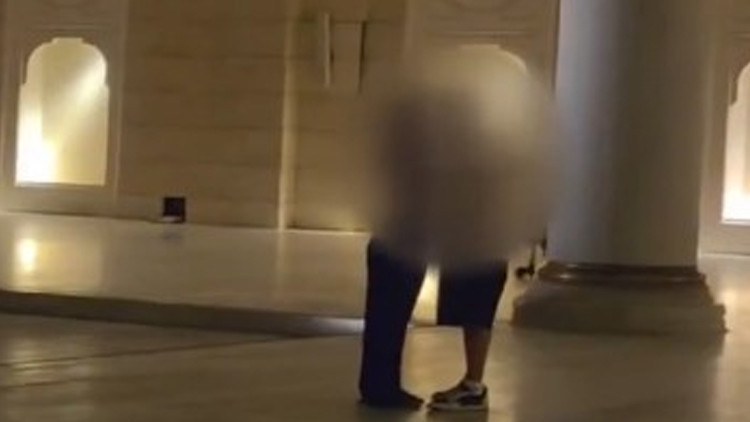 İstanbul'da Camide Uygunsuz Davranan Şahıslar İçin 1 Yıla Kadar Hapis Cezası İstemi