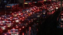 İstanbul'da Trafik Durumu Açıklanıyor! Yoğunluk Oranı Yüzde 80'e Yükseldi