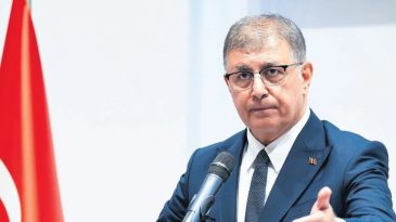 İZBETON M&uuml;d&uuml;r&uuml; Cemil Tugay Su&ccedil;lamalarla Karşılaşmış