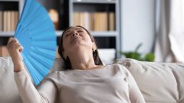 Kadınların Yaptığı Bu Hata Erken Menopozu Tetikliyor!