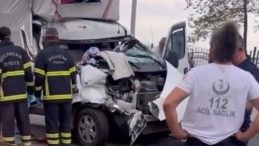 Kamyonet, TIR’a Çarptı: 1 Kişi Hayatını Kaybetti, 1 Kişi Yaralandı