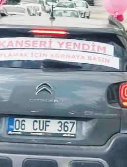 Kanseri Yenen Hemşire Şehir Turuyla Kutlama Gerçekleştirdi