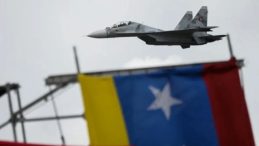 Karayipler'deki Tansiyon: Venezuela Uçakları ve ABD Donanması Yüz Yüze Geldi