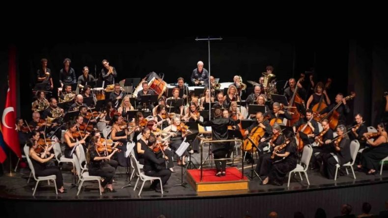 Limak Filarmoni Orkestrası'ndan Türkiye-Kolombiya Barış Konseri