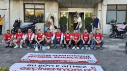 Maaşlarını Alamayan İşçiler, Belediye Önünde Eylem Yaptı