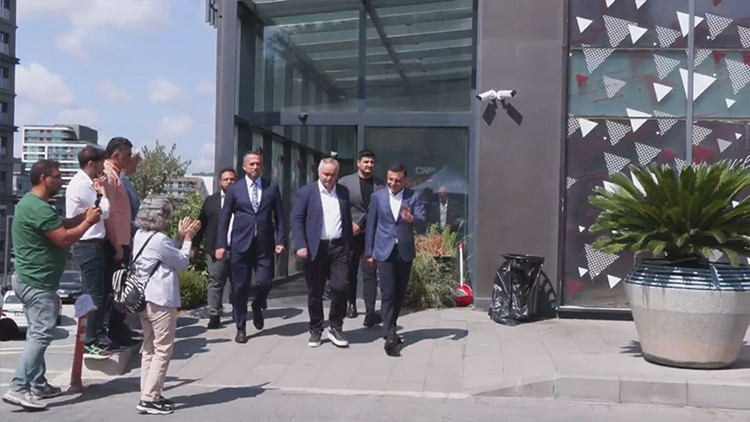 Mahkemenin Atadığı 'Geçici Kurul'dan Hasan Babacan Özgür Çelik'i Ziyaret Etti