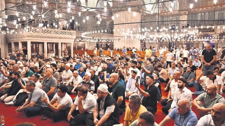 Mevlit Kandili Coşkuyla Kutlandı