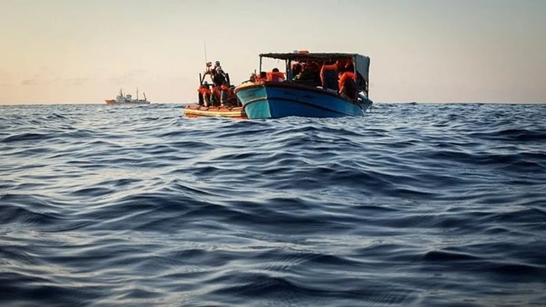 Nijerya'da Aşırı Yük Taşıyan Tekne Suyun Altında Kaldı: 29 Kişi Hayatını Kaybetti