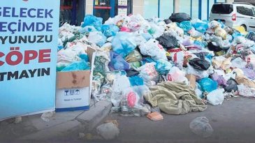 Pankartlı Protesto