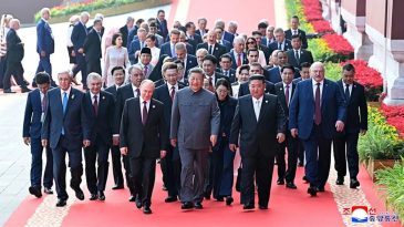 Rusya ve &Ccedil;in Liderleri &Ouml;l&uuml;ms&uuml;zl&uuml;k &Uuml;zerine G&ouml;r&uuml;şmeler Yaptı